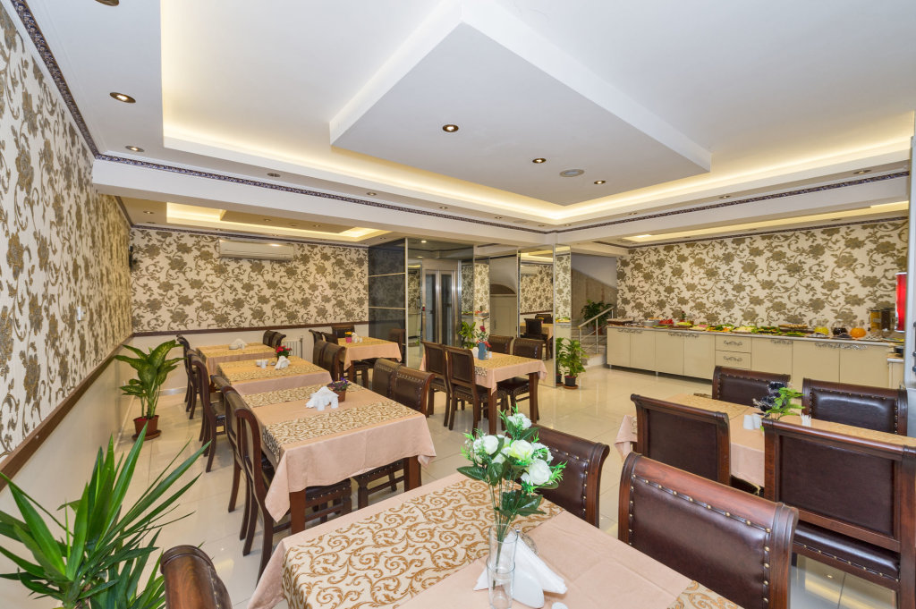 Raimond Hotel 2