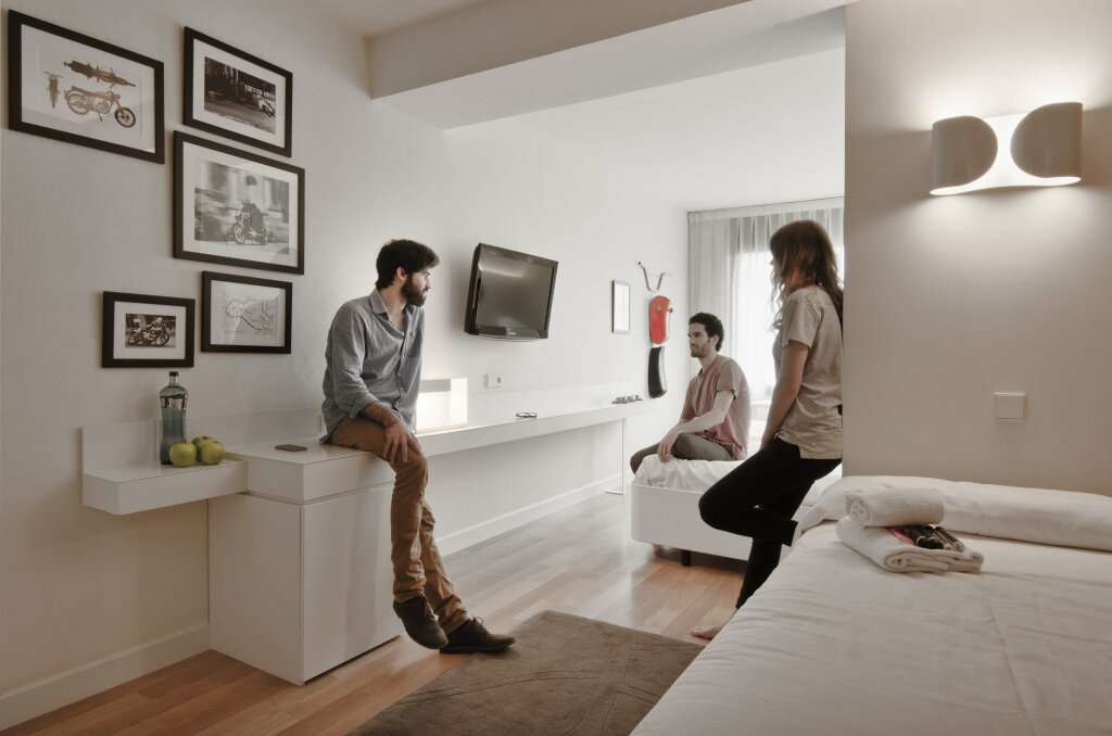 Pol & Grace Hotel 1