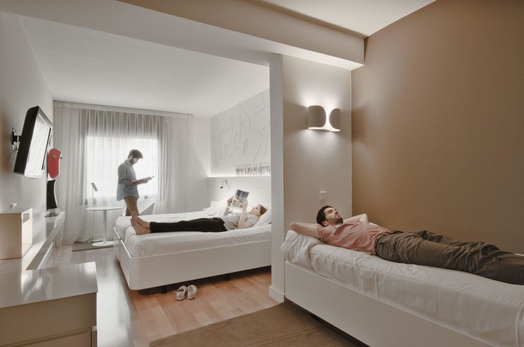 Pol & Grace Hotel 5