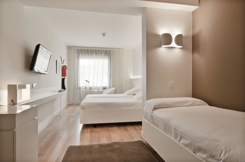 Pol & Grace Hotel 8