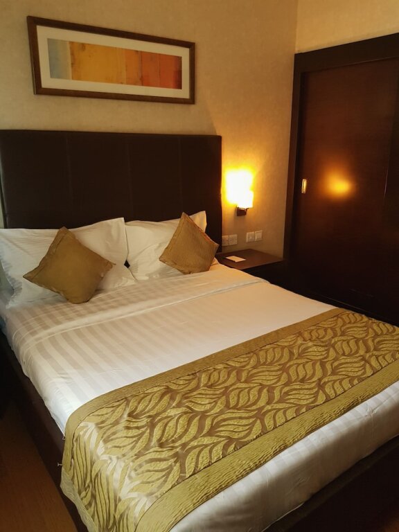 Tulip Creek Hotel Apartments 13