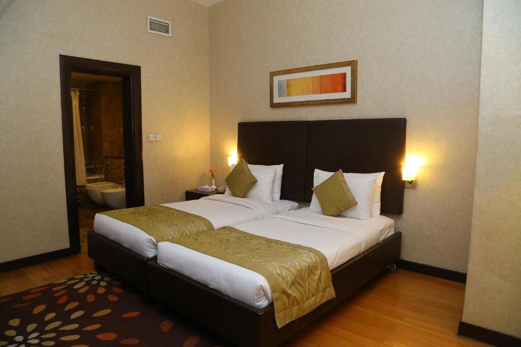 Tulip Creek Hotel Apartments 18