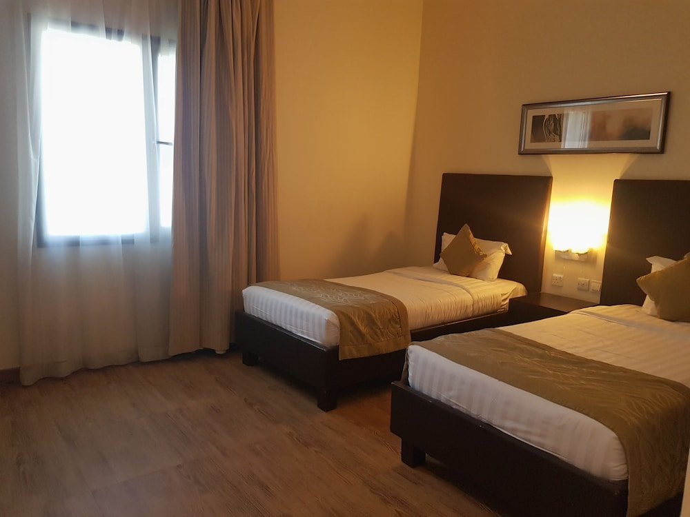 Tulip Creek Hotel Apartments 21