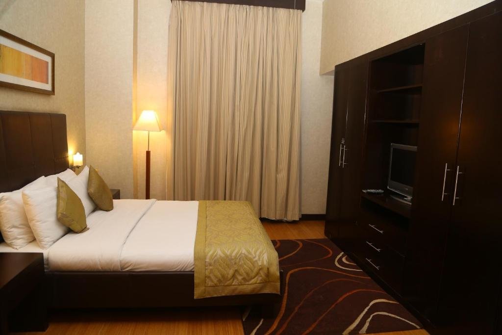 Tulip Creek Hotel Apartments 24
