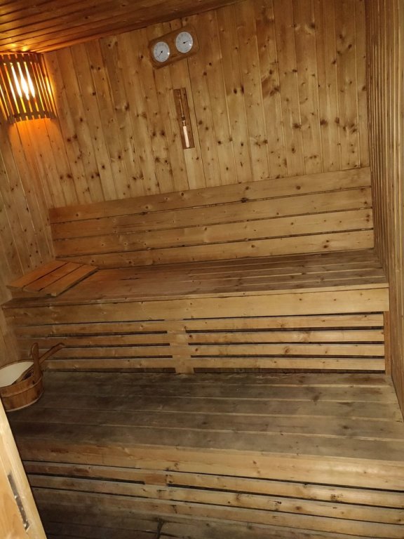Tulip Creek Hotel Apartments 3