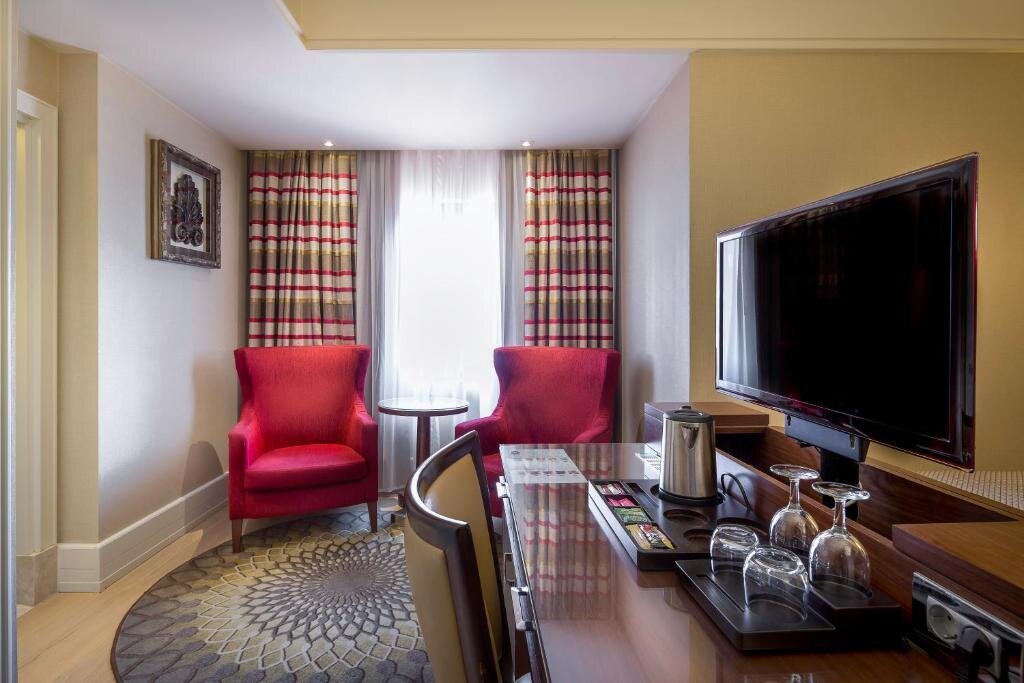 Titanic Comfort Sisli 18
