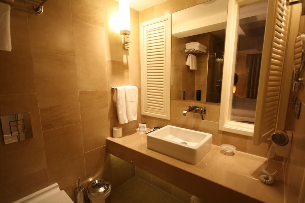 Titanic Comfort Sisli 7