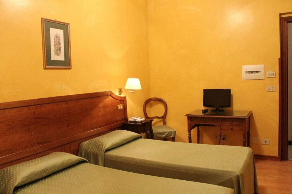 Hotel Fiori 3