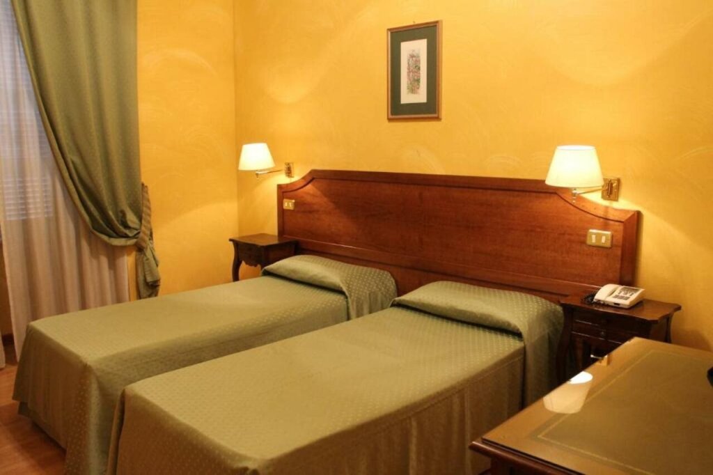 Hotel Fiori 7