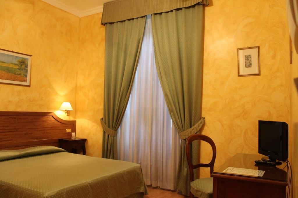 Hotel Fiori 9