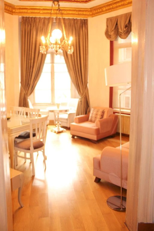 Ragıp Pasha Apartments 9