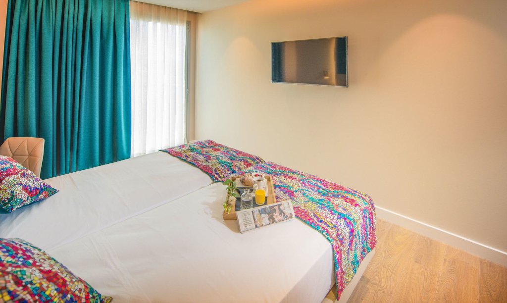 Arya Stadium Hotel 3