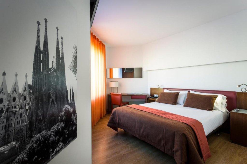 Ayre Hotel Gran Via 4
