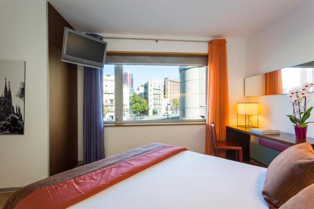 Ayre Hotel Gran Via 5