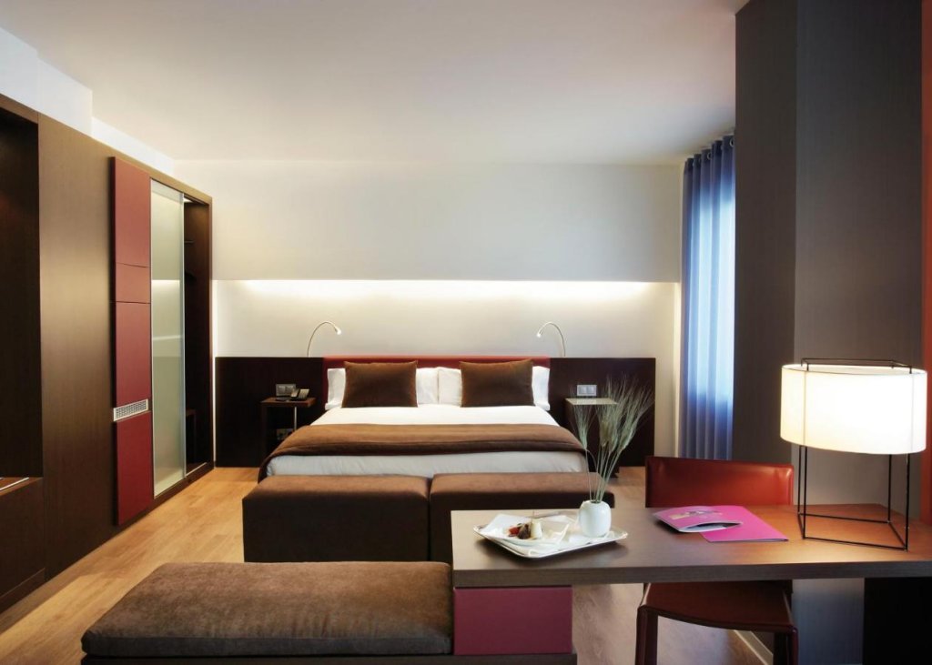 Ayre Hotel Gran Via 6