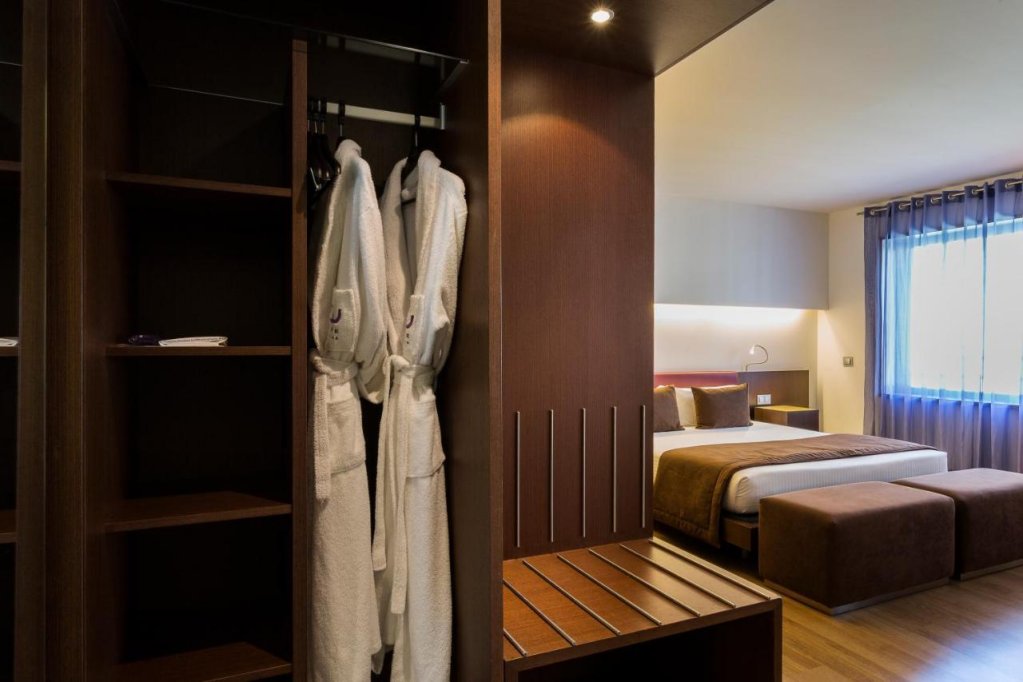 Ayre Hotel Gran Via 7
