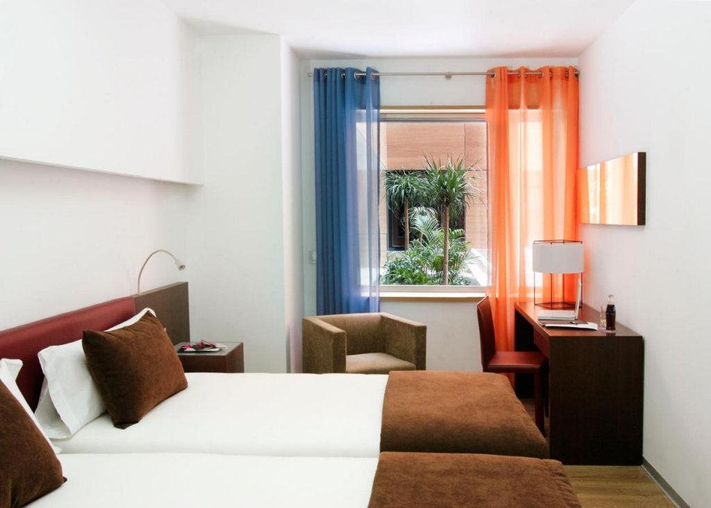 Ayre Hotel Gran Via 9