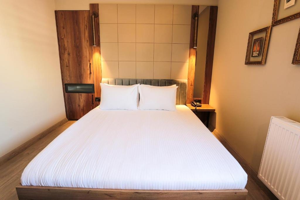 Arach Hotel Harbiye 24