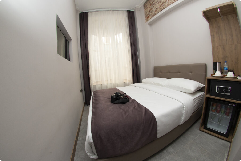 Jurnal Hotel 11