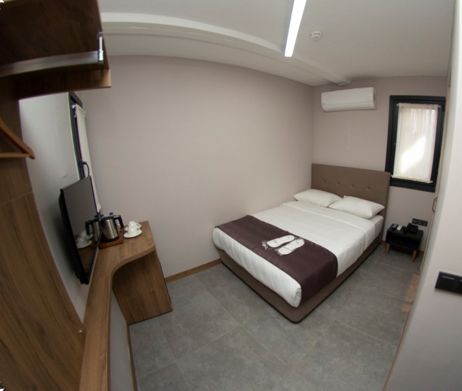 Jurnal Hotel 14