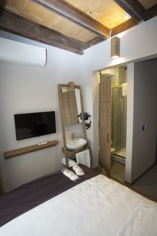 Jurnal Hotel 5