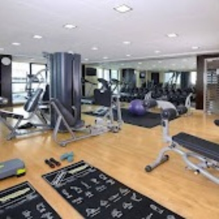 TIME Oak Hotel & Suites 4
