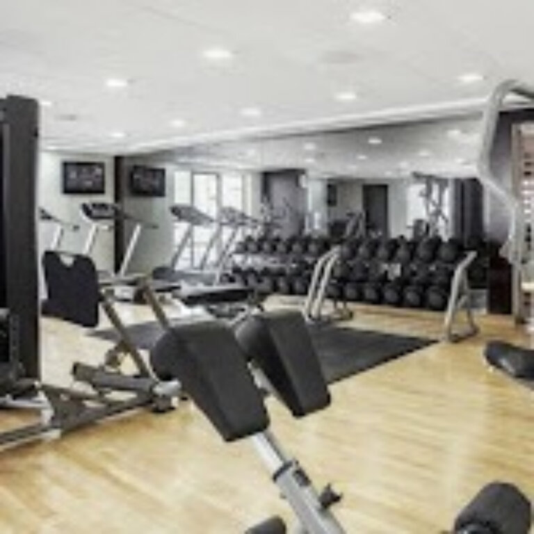 TIME Oak Hotel & Suites 5