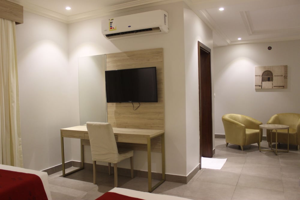Palm Boutique company Al Zahra - شركه متجر النخيل - بالم بوتيك الزهراء 9