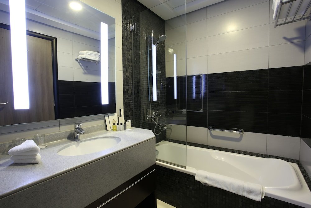 Ramada by Wyndham Dubai Barsha Heights 21
