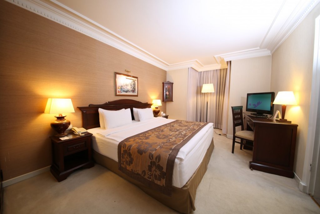 Cartoon Hotel 9
