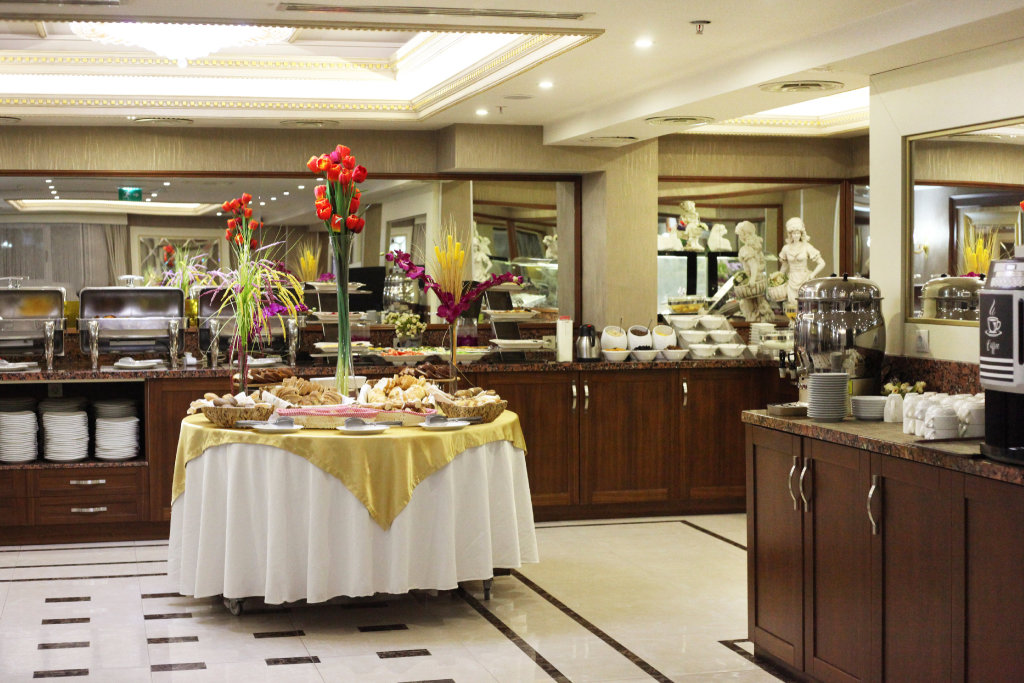 Halifaks Hotel 14