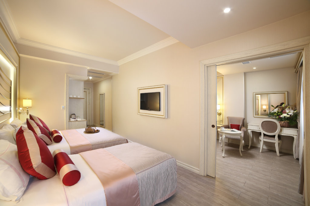 Halifaks Hotel 5
