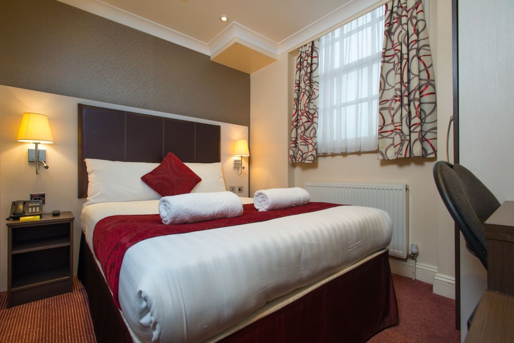 Best Western Buckingham Palace Rd 12