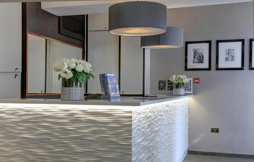 Best Western Buckingham Palace Rd 23