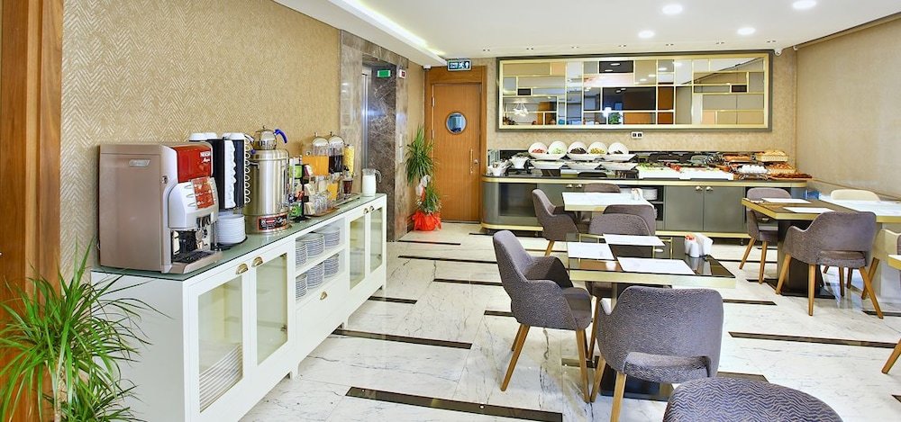 The Tango Hotel Taksim 13