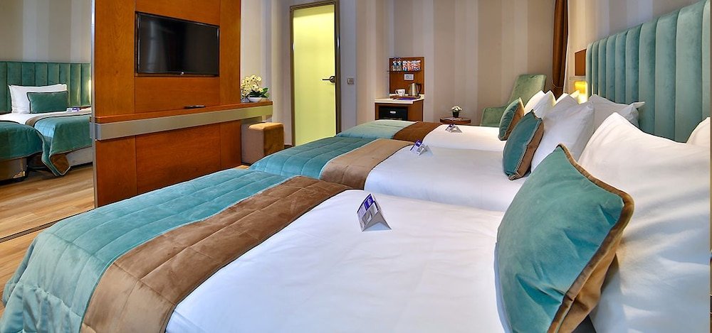 The Tango Hotel Taksim 16