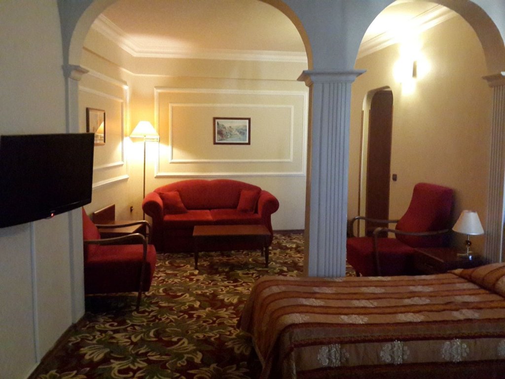 Hotel Monopol 16