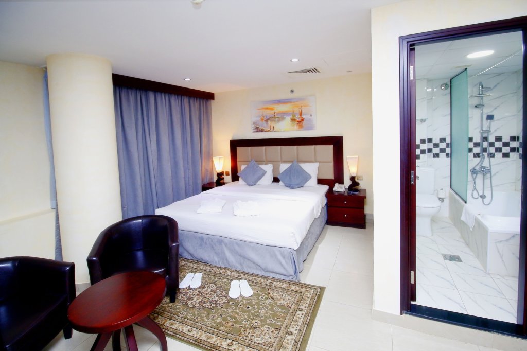 Royal Falcon Hotel 11