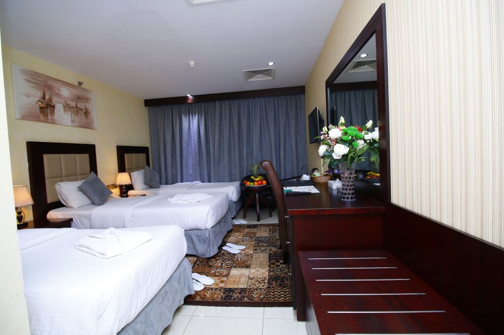Royal Falcon Hotel 18