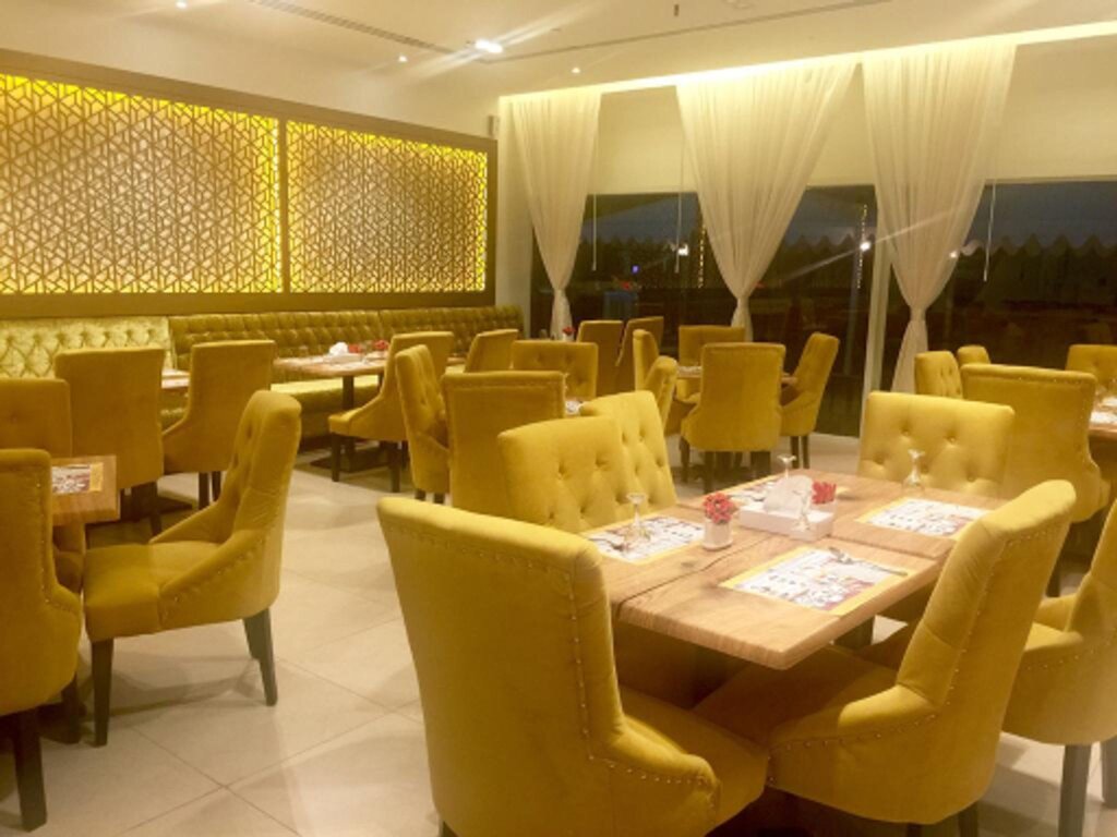 Royal Falcon Hotel 21