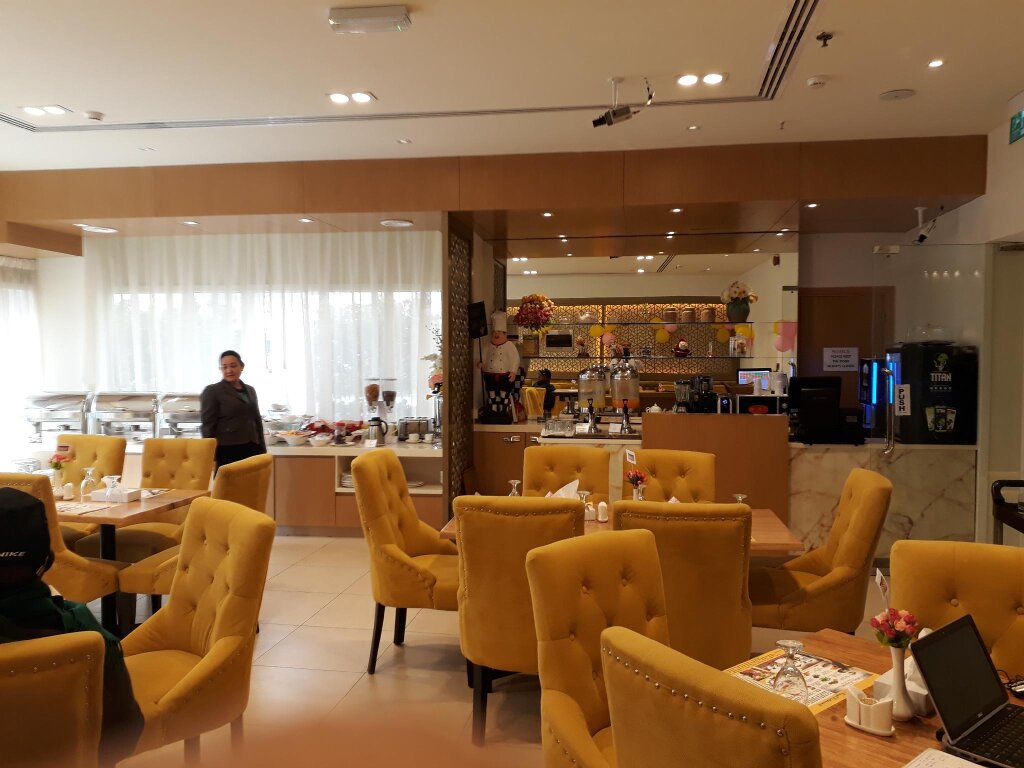 Royal Falcon Hotel 22