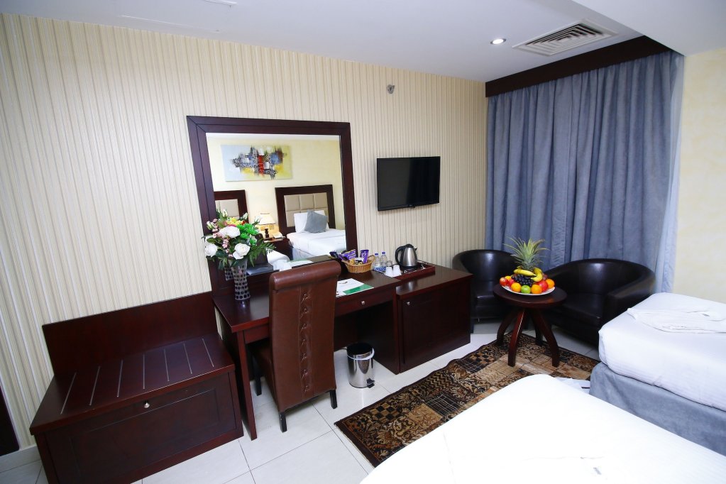 Royal Falcon Hotel 4