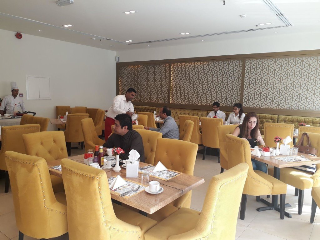 Royal Falcon Hotel 9