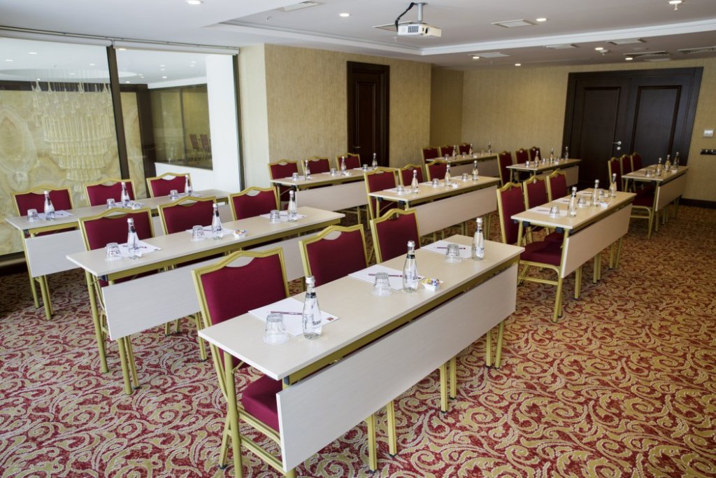 Grand Aras Hotel & Suites 19
