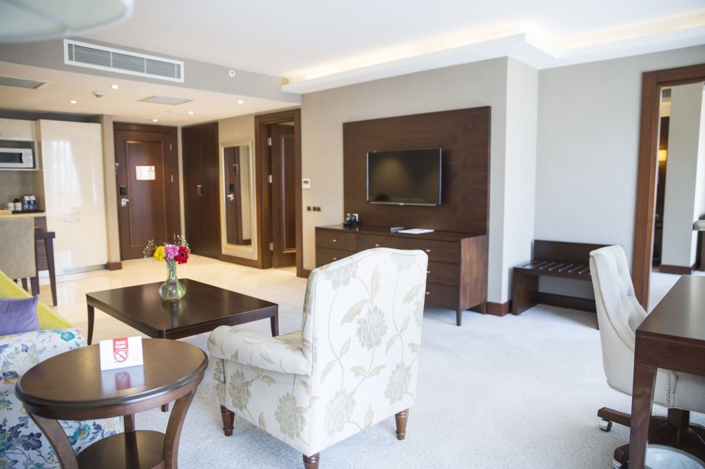 Grand Aras Hotel & Suites 5