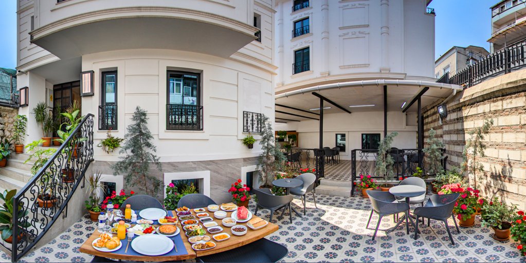Imagine Hotel 1