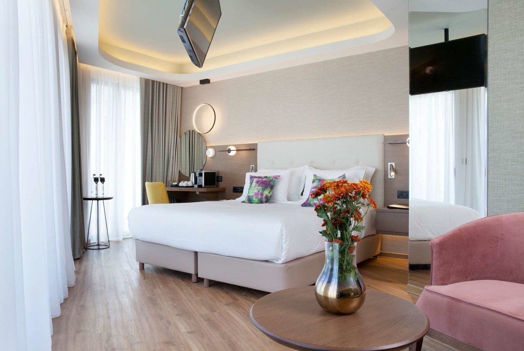 Wyndham Athens Residence 18