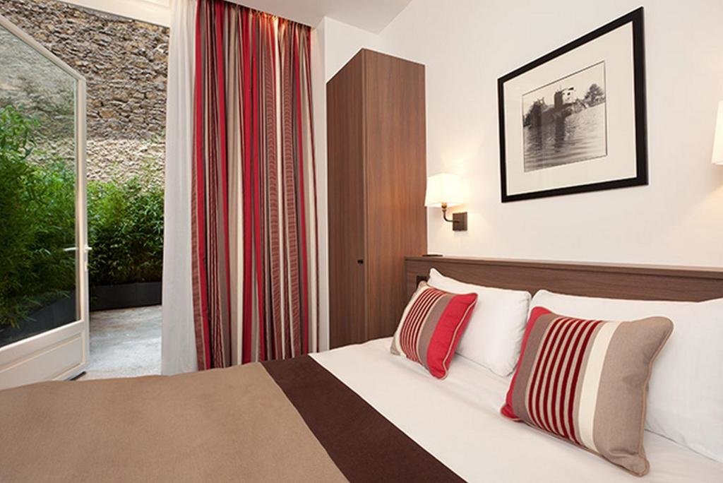 Hôtel Val Girard 12