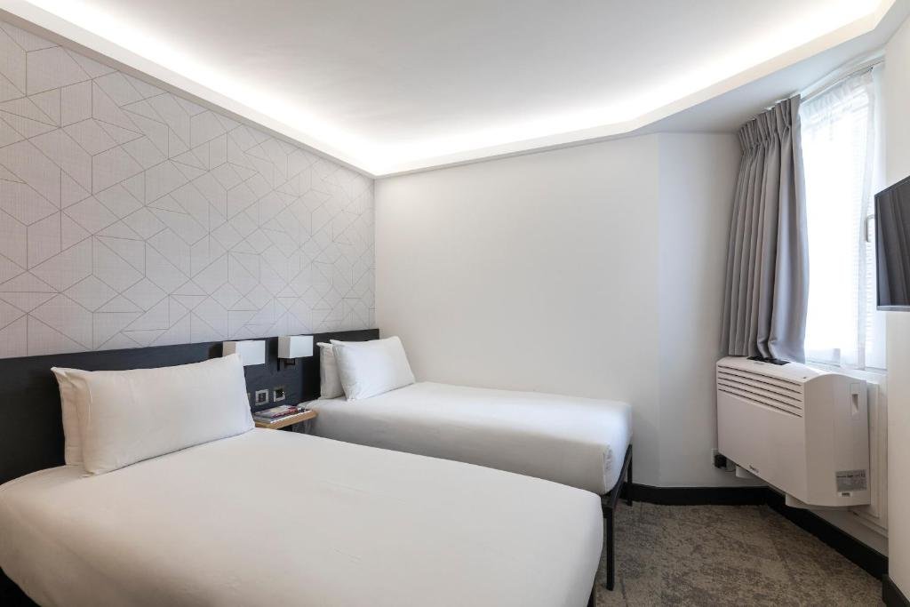 St Giles Hotel - London 9