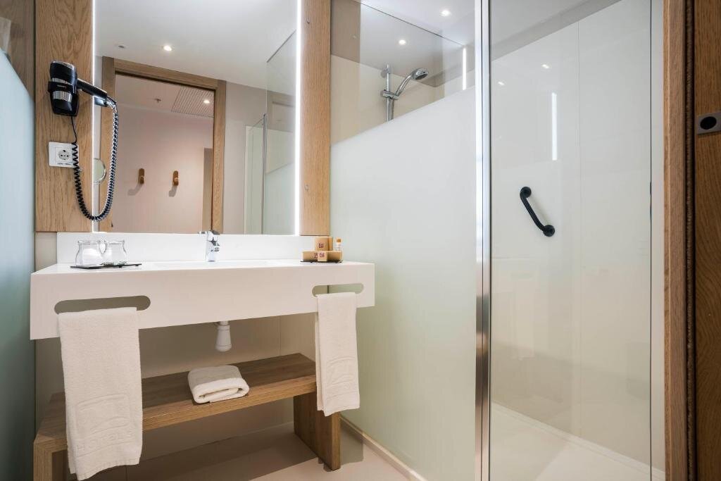 ZT The Golden Hotel Barcelona 14